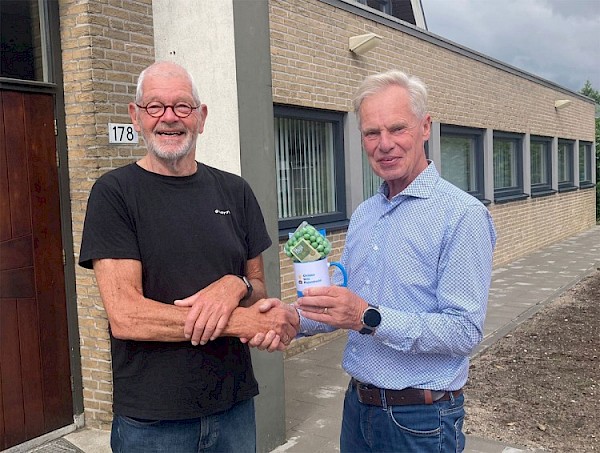 Jan van de Giessen ontvangt de CUP voor jarenlange inzet voor Papendrecht