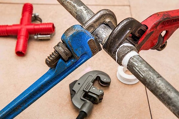 Waarschuwing voor malafide loodgieter