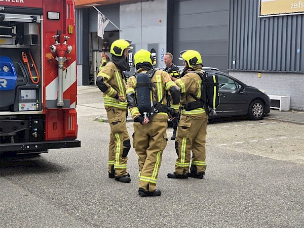 Brandweer rukt voor woningbrand aan Ketelweg