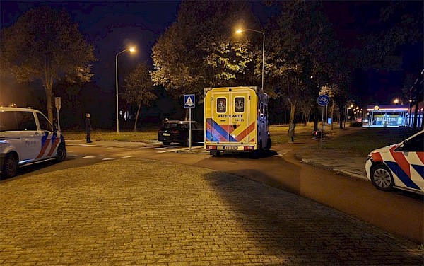 Voetgangster aangereden op rotonde Veerweg / Rembrandtlaan