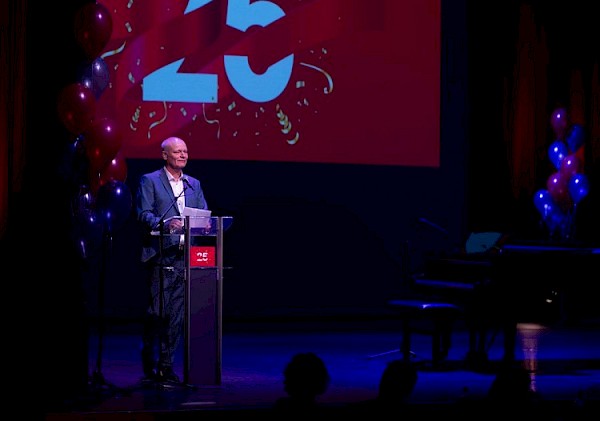 Zilveren Krommer voor Erik Groeneweg tijdens zijn jubileumfeest