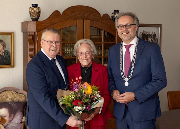 Arie en Pleunie Lodder 65 jaar getrouwd