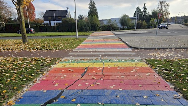 Louis van Houtert: "Stop geldverslinding regenboogpad"