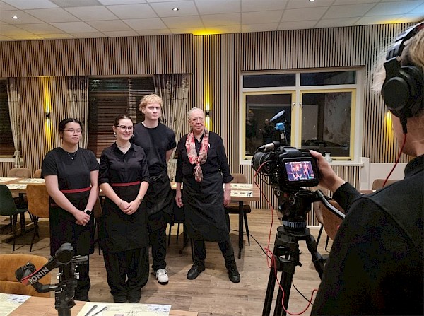 SBS6 maakt opnamen bij Wok Planet