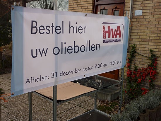 Oliebollenactie bij stichting Hoop voor Albanië