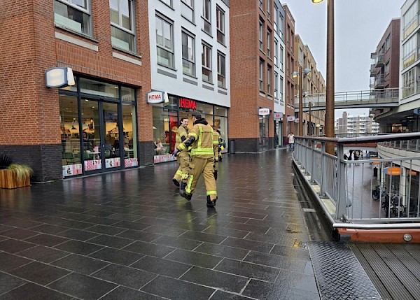Brandweer bevrijdt personeelslid HEMA uit toilet