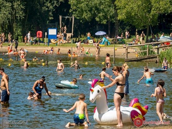 Startsein voor aanleg recreatiegebied De Merwelanden 11 juni vijftig jaar geleden