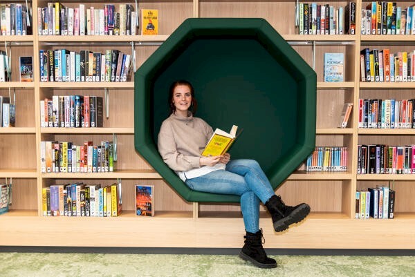 Nieuw bij Bibliotheek AanZet: Gratis lenen tot en met 26 jaar met het Jongerenabonnement