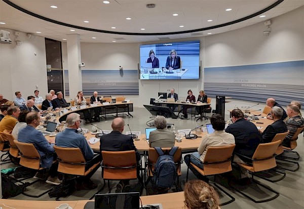 Raad onaangenaam verrast met voorstel PVV-informateur