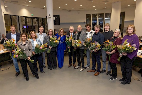 Afscheid en onderscheidingen vertrekkende raadsleden