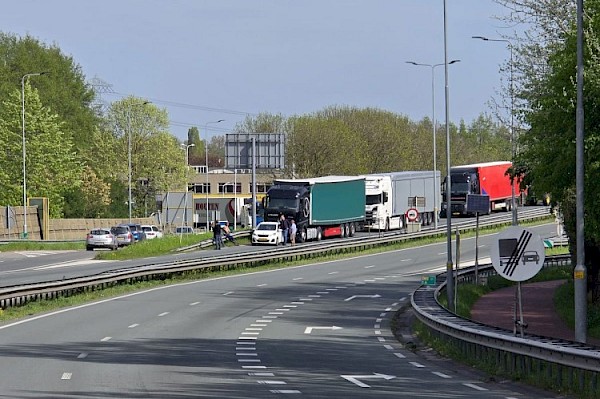 Papendrechtsebrug gaat niet meer dicht, verkeer rijdt andere kant op