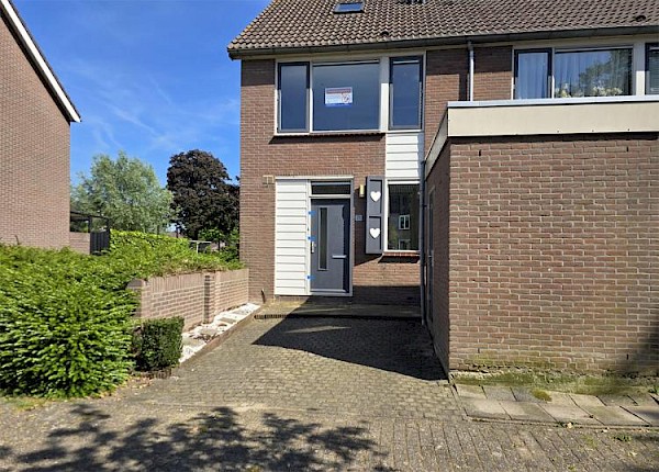 Burgemeester van Driel sluit woning aan Beltmolen
