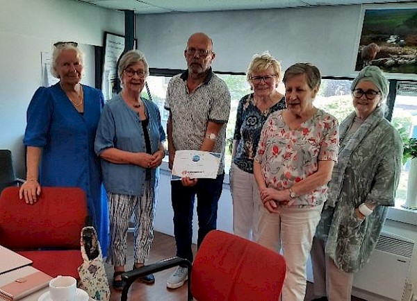 Inner Wheel Kinderdijk schenkt € 1.000,-- aan Voedselbank Papendrecht