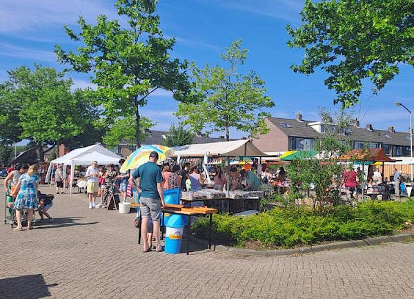 Rommelmarkt Sionskerk levert 11.250 euro op