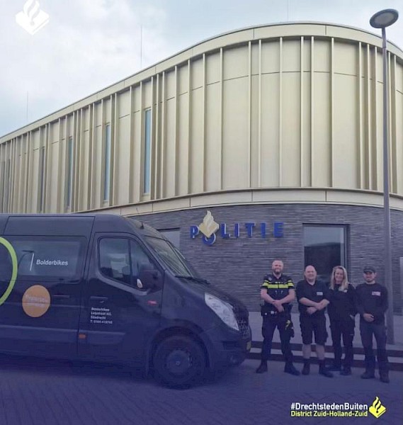 Bolderbikes blij met ontvangst in beslag genomen goederen