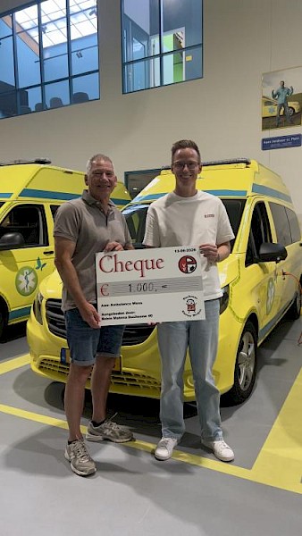 Robin Matena Duchenne 40 doneert € 1.000 aan Ambulance Wens