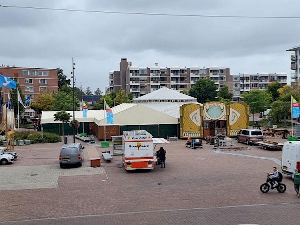 United by Music viert 20-jarig jubileum in grote spiegeltent op de Markt