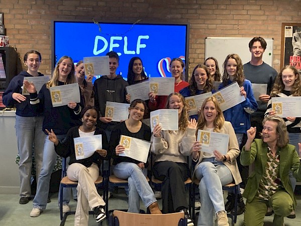 21 leerlingen CSG De Lage Waard ontvangen DELF-diploma