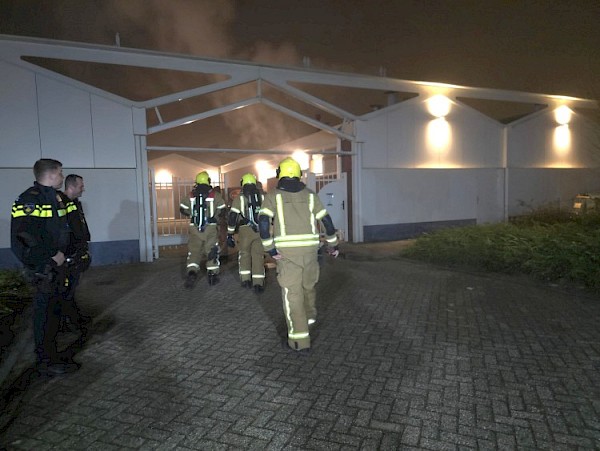 Brandweer opgeroepen voor mogelijke brand in Winkelcentrum Westpolder