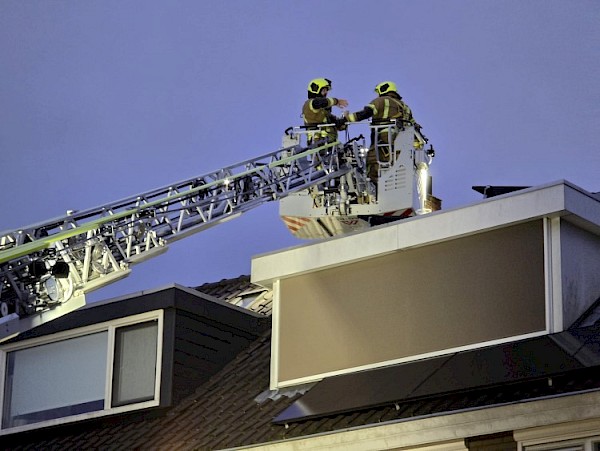 Schoorsteenbrand in woning Jan Sluytersstraat