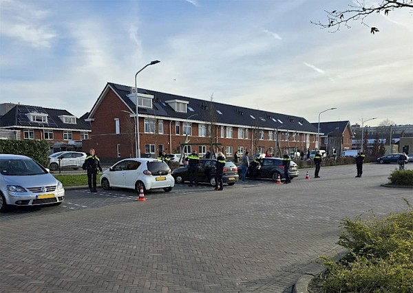 Meerdere bekeuringen bij controle auto's Burgemeester Keijzerweg