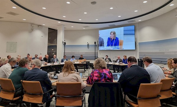 Woordvoeringen tijdens raadsvergadering nieuwbouw VO-scholen