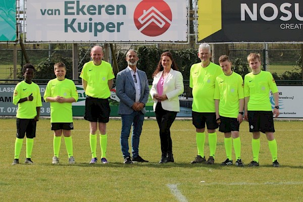 Kinderpraktijk Papendrecht sponsort jeugdarbiters VV Papendrecht