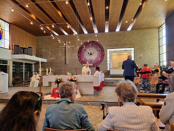 60 Jaar kerkgebouw De Onbevlekte Ontvangenis van Maria aan de Seringenstraat