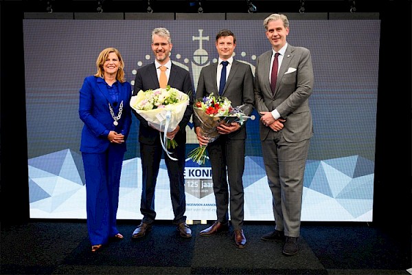 De Koning Holding ontvangt Predicaat Koninklijk