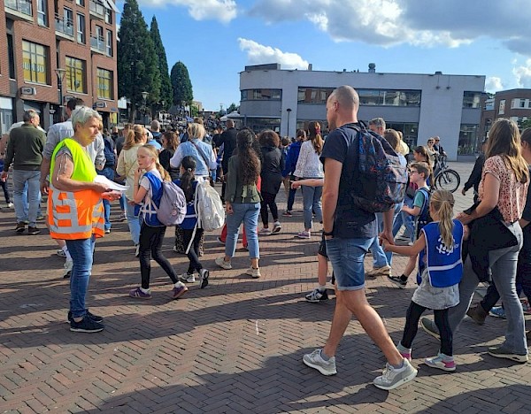De 52e Avondvierdaagse zonnig van start