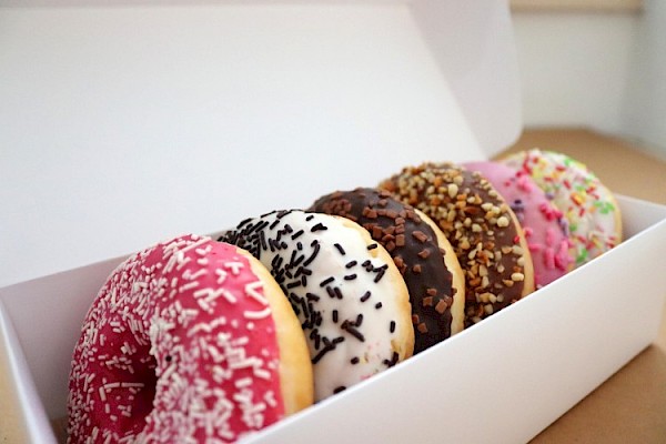 Bij Bosshardt deelt op DonutDag uit bij welzijnsorganisaties