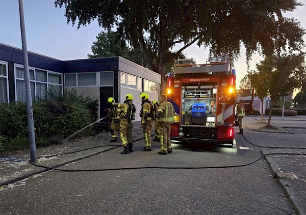 Plantsoen in brand naast Denksportcentrum Papendrecht